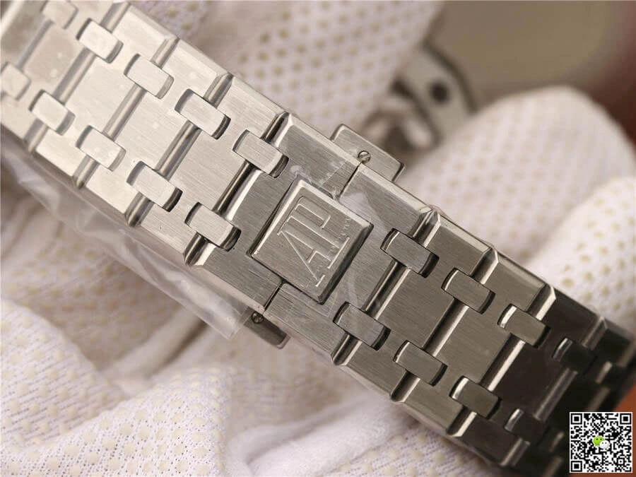 Audemars Piguet Royal Oak Tourbillon 26510IP.OO.1220IP.01 R8 Factory 1:1 Best Edition Replica Watch Titanium Case